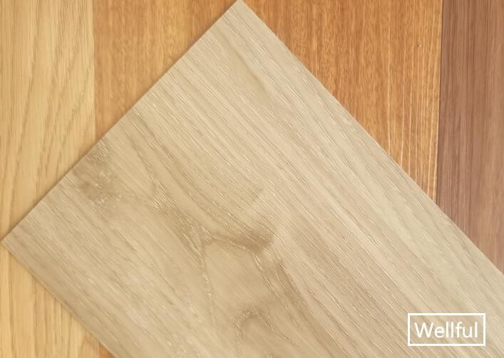 Fire Resistance Wooden LVT Vinyl Flooring 152.4mmX914.4mm Water Proofed Dry Back
